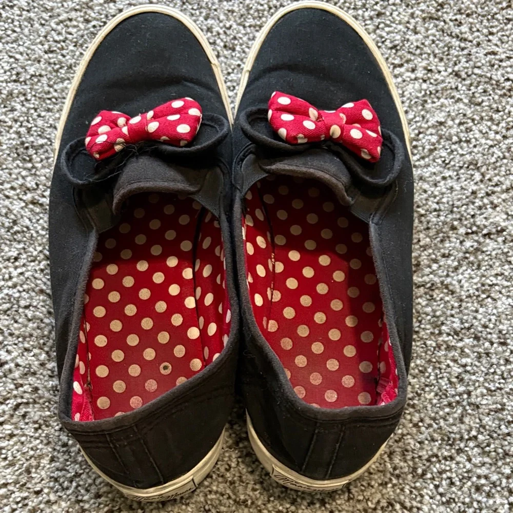 Girls Disney Minnie Mouse Black and Red Polka Dot Bow Sneakers